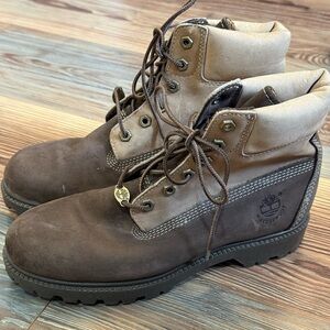 Timberland 8.5 Two Tone Lace Up Leather Boots